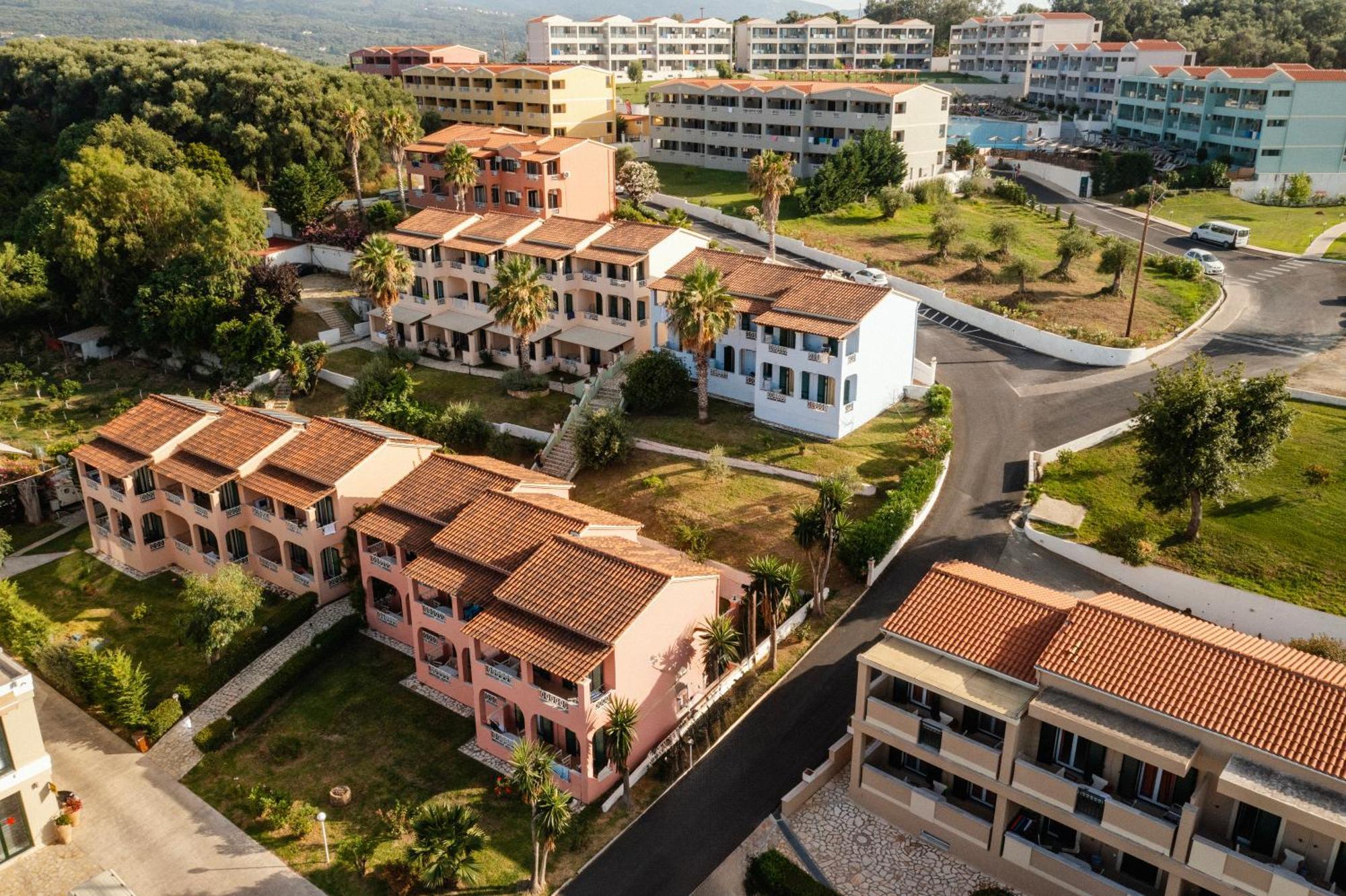 Robolla Beach Aparthotel Roda  Dış mekan fotoğraf