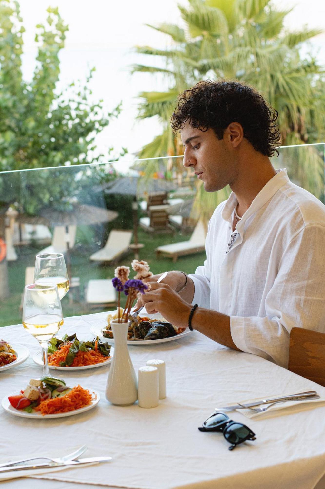 Robolla Beach Aparthotel Roda  Dış mekan fotoğraf